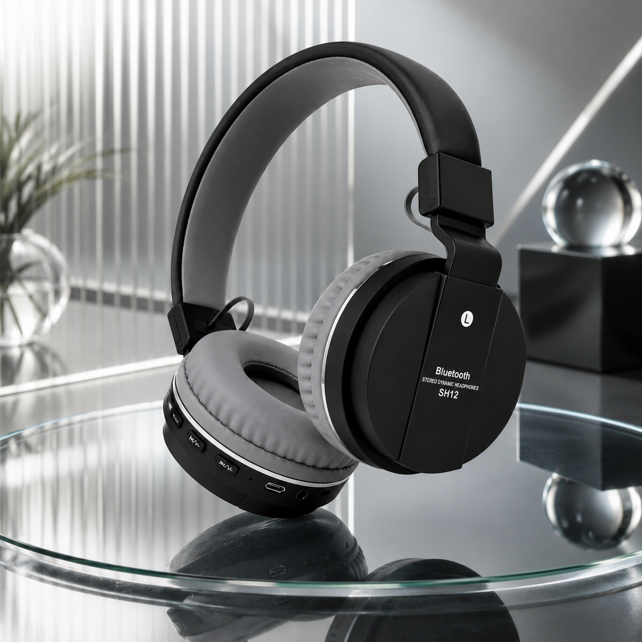 SH12 Headphone